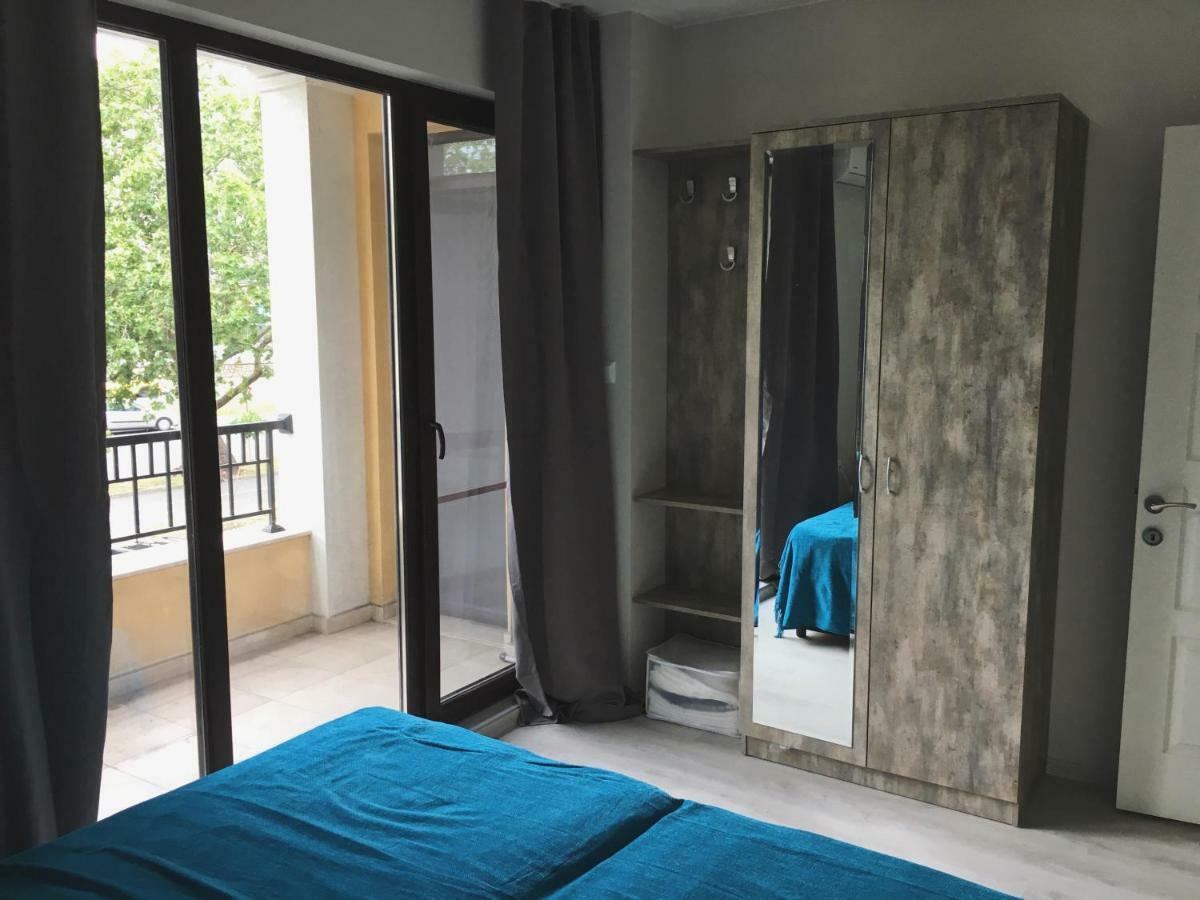 Azzurro Apartment - Ideal For Your Seaside Escape In ブルガス エクステリア 写真
